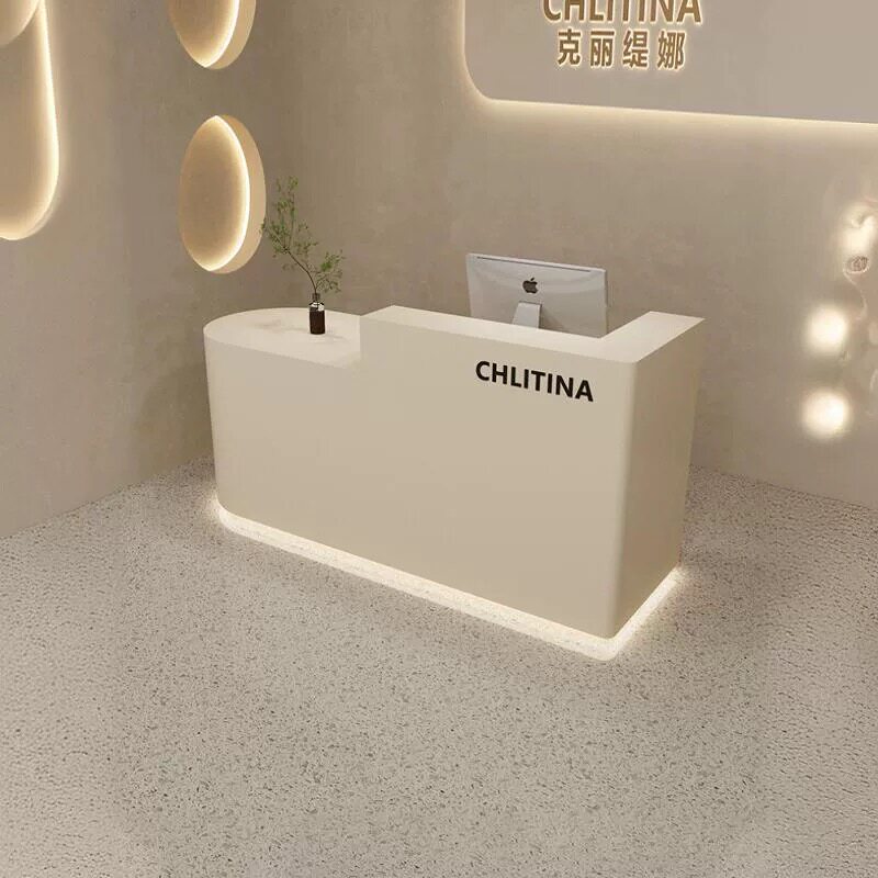 French Clothing Store Receptio - Office Furniture Store recension och pris