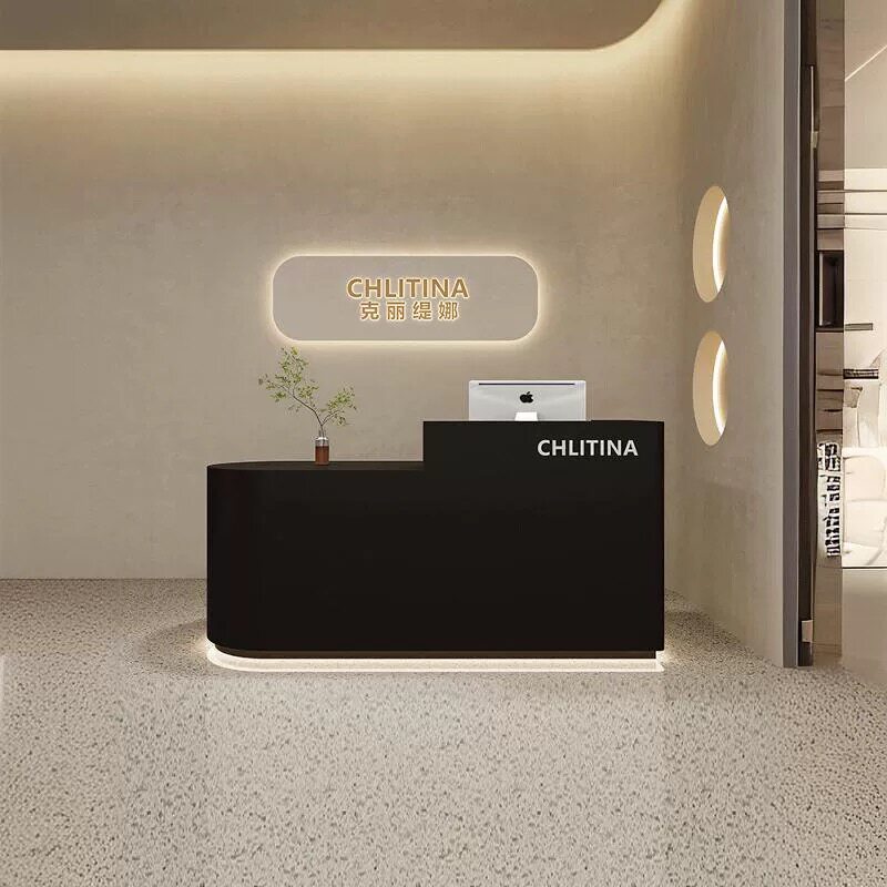 French Clothing Store Receptio - Office Furniture Store recension och pris