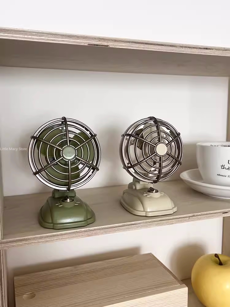 Retro Desktop Small Fan USB Ch - Office Furniture Equipment recension och pris