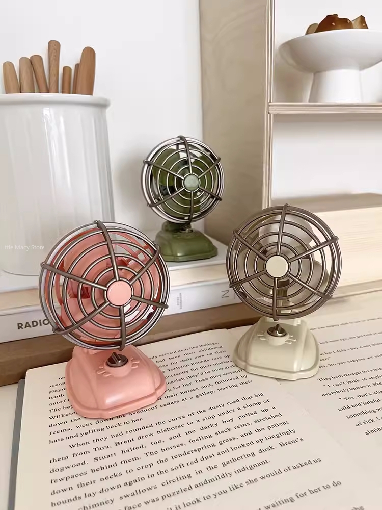 Retro Desktop Small Fan USB Ch - Office Furniture Equipment recension och pris
